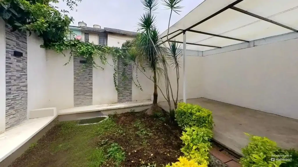 casa-en-venta-en-villa-de-las-flores-coacalco-amplia-iluminada-y-con-jardin-privado