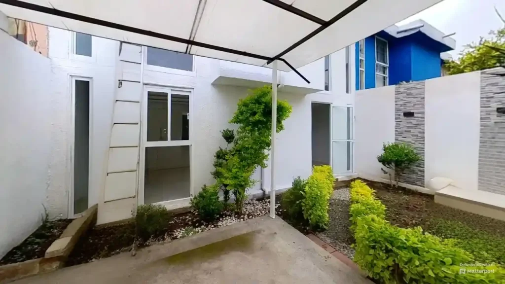 casa-en-venta-en-villa-de-las-flores-coacalco-amplia-iluminada-y-con-jardin-privado