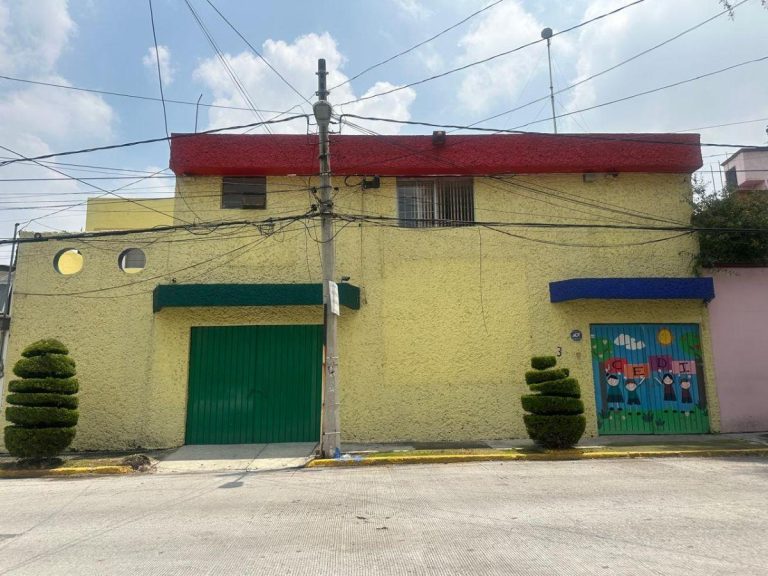 Casa con uso de suelo en renta en Laureles, Naucalpan - Principal