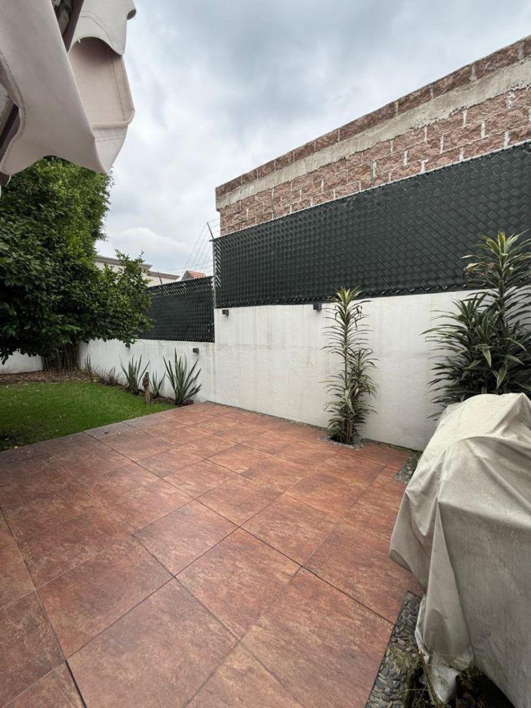 Casa en venta en Circuito Novelistas, Ciudad Satélite - Exterior 3